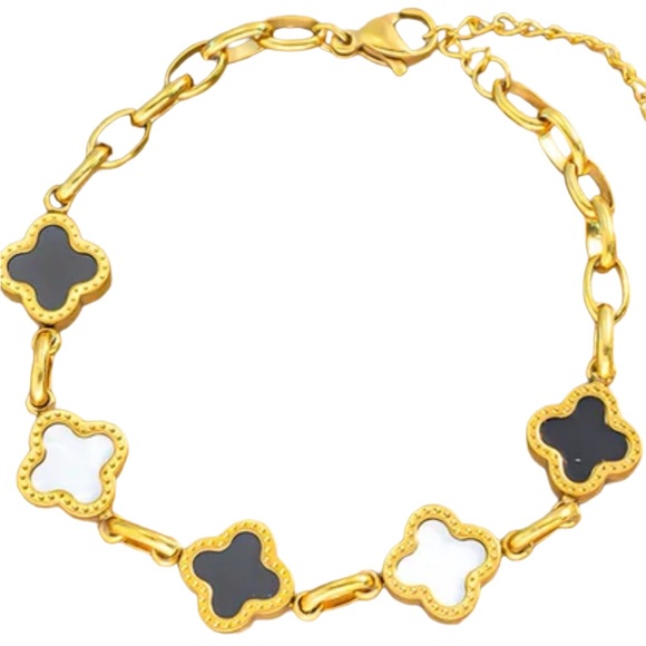 Gold and Black Clover shaped Bracelet 18k plated - Picture 3 of 4